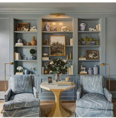 built-in-cabinetry-inspiration Built In Bookshelves Around Couch, Bookshelf Colors, Transitional Colonial, Ideas Bedroom Decoration, Blue Family Rooms, Painted Built Ins, Bedroom Decoration Ideas, Built In Shelves Living Room, Living Room Built Ins