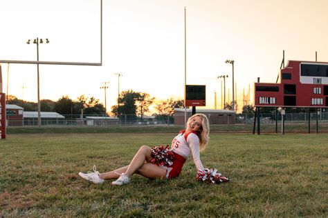 Individual Cheer Pose Ideas, Individual Cheer Photos, Solo Cheer Poses, Individual Cheer Picture Poses, Cheer Picture Poses Individual, Cheer Poses Individual Photo Ideas, Cheer Senior Pictures, Cheerleading Team Pictures, Cheer Portraits