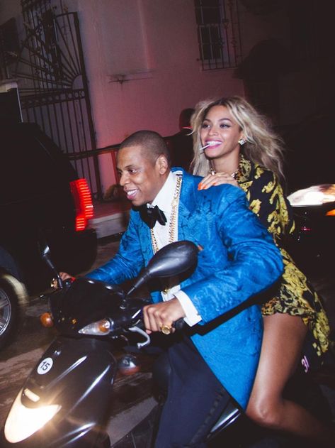 Beyoncé and Jay Z: party central- ellemag Beyonce 2013, Queen Bee Beyonce, Carter Family, Beyonce Style, Beyoncé Giselle Knowles-carter, Beyoncé Giselle Knowles, Beyonce And Jay Z, Beyonce Queen, Beyonce And Jay