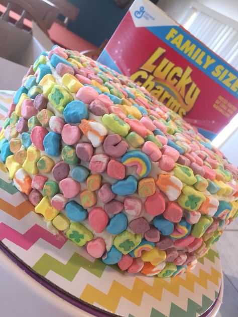 Lucky Themed Party, Lucky Charm Cake, Lucky Charms Cake, Charm Cake, Lucky Food, Creative Birthday Cakes, Tasty Baking, Cute Birthday Cakes, Lucky Charms