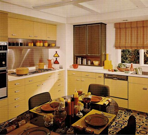 1970s kitchen design - one harvest gold kitchen decorated in 6 distinct '70s styles - Retro Renovation Porche Vintage, 1970s Interior Design, 70s Interior Design, 70s Kitchen, 1970s Kitchen, 70s House, 70s Interior, 1970s Home, Retro Interior Design