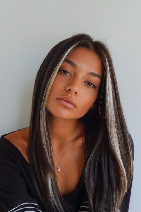 Dark To Platinum Hair, Money Pieces On Brown Hair, Chocolate Brown Hair With Money Piece, Money Pieces On Dark Hair, Dark Brown Hair With Money Piece, Ideas For Dark Brown Hair, Dark Brown Hair Color Ideas, Dimensional Balayage, Purple Brown Hair