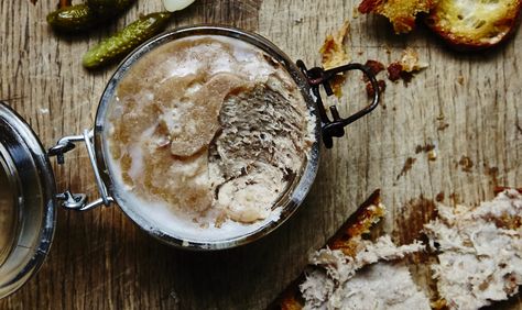 Rustic Pork Rillette Recipe Holiday Party Food Easy, Rillettes Recipe, Offal Recipes, Easy Holiday Party, Terrine Recipe, Holiday Party Foods, Picnic Food, Picnic Foods, Cured Meats