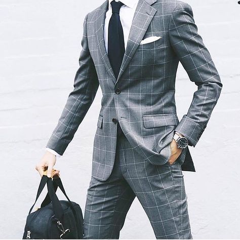 The best luxury brands, amazing clothing, accessories and many more you can buy online Terno Slim, Style Gentleman, A Man In A Suit, Man In A Suit, Mode Tips, Prom Suits, Fashion Suits, Modern Gentleman, Men’s Suits