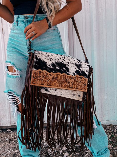 Taylor Rousseau : #nfr #nfrinspo #western #westernoutfits #country #cowgirl #fashioninspo #rodeo #cowboy @itstaylorrousseau tiktok/insta Womens Western Dresses, Western Gift Ideas For Women, Western Accessories Women, Cute Western Purses, Western Fashion For Women, Western Christmas Gifts, Western Clothes For Women, Taylor Rousseau, Boho Cowgirl Style Western Chic