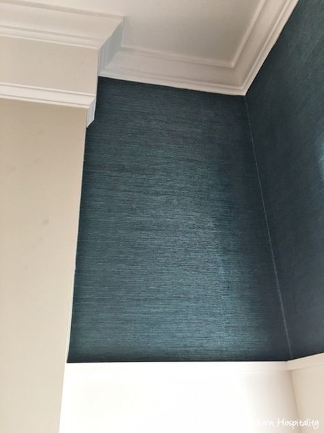 Lessons Learned from Grasscloth Wallpaper - Southern Hospitality Silk Grasscloth Wallpaper, Grasscloth Wallpaper Living Room, Grasscloth Wallpaper Bedroom, Seagrass Wallpaper, Wallpapered Entryway, Wallpaper Removal, Look Wallpaper, Grass Wallpaper, Wallpaper Textured