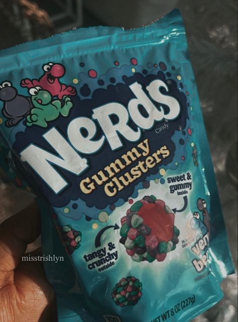 Nerd Clusters, Nerds Gummy Clusters, Gummy Clusters, Nerds Candy, Junk Food Snacks, New Obsession, Blue Food, Cute Birthday Gift, Sweet Snacks Recipes