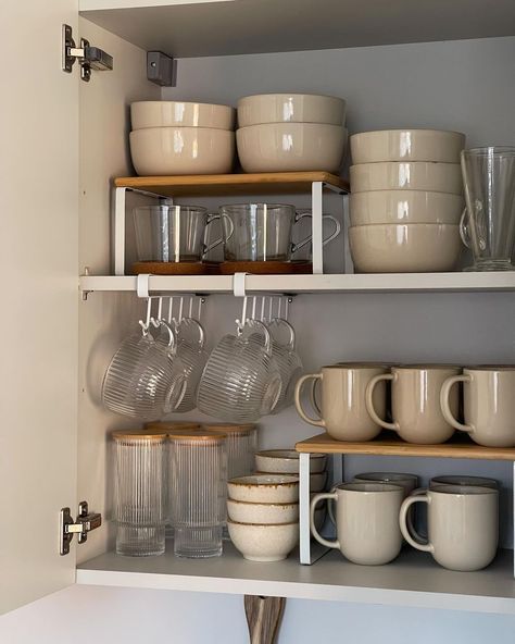 KATIE PEAKE HOME INTERIORS | Nothing more satisfying than organised cupboards 🫶🏻☕️🍽️ . . Cupboard organisation, home organisation, kitchen cupboards . . #cupboard… | Instagram Kitchen Organisation Cupboard, Cup Cupboard Organization, Organized Kitchen Cupboards, Future House Organization, Cute Kitchen Organization, House Kitchen Organization, Aethstetic Kitchen Ideas, Kitchen Cabinet Organization Aesthetic, Kitchen Cupboard Organiser