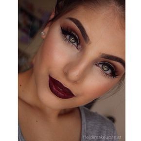 Dark Lip Makeup, Burgundy Makeup Look, Nails Burgundy, Burgundy Makeup, Fall Wedding Makeup, Thick Eyeliner, Wedding Hairstyles And Makeup, Peekaboo Highlights, Party Make-up