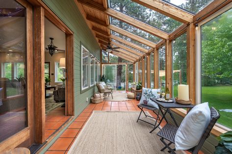 Transitional Sunroom, Sunroom Addition, Sunroom Ideas, Sunroom Decorating, Sunroom Designs, Enclosed Patio, Florida Room, Dream Place, Bbq Area