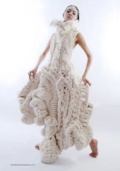 pics of crochet fasion | Posted by ifelove at 1:30 PM Knitted Skirts, Sculptural Fashion, Big Knits, Knit Art, 3d Fashion, Knitwear Fashion, Knitwear Design, Big Time, Knit Fashion