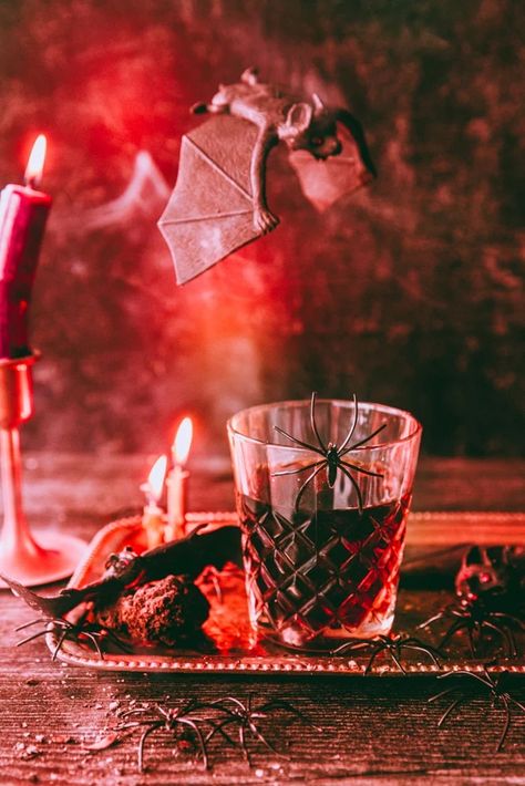 A smokey Stranger Things cocktail inspired by Vecna himself. This drink is red just like his Upside Down world, uses vermouth, Jager, scotch and rhubarb flavors to make a Vecna Cocktail worth remembering. Stranger Things Cocktails, Upside Down World, Fall Cocktails Recipes, Halloween Queen, Black Licorice, Strawberry Rhubarb, Stranger Things Season, Vermouth, Watch Party