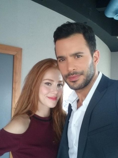 KA SÜRPRİZ | SELFIE | Elçin ve Barış'tan KA Ailesine ÖZEL selfie. Foreign Celebrities, Saad Lamjarred, Wedding Dance Video, Elcin Sangu, Disney Inspired Fashion, Most Handsome Actors, Turkish Men, Movies And Series, Movie Couples