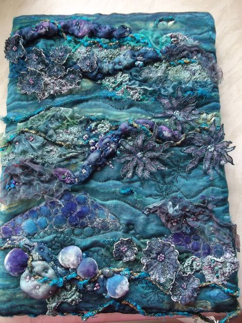 Patchwork, Ideas For Embroidery, Textiles Inspiration, Mixed Media Textile Art, Textiles Sketchbook, A Level Textiles, Fashion Textiles, Mixed Media Textiles, Textile Art Embroidery