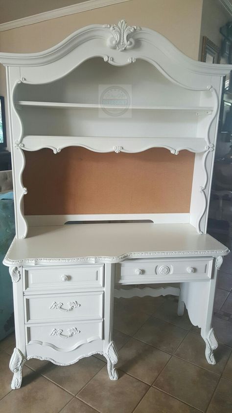 French Country desk with Hutch.  Snow White by General Finishes.   www.facebook.com/whynotredesign Cute White Furniture, Vintage White Furniture, Coquette Desk Decor, Dresser Inspo Aesthetic, Desk With Hutch Makeover, Snow White Bedroom, Snow White Room, White Vintage Desk, Princess Desk