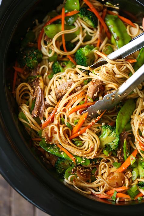 Slow Cooker Lo Mein - Skip delivery and try this veggie-packed takeout favorite for a healthy dinnertime meal that is easy to make right in your crockpot! Slow Cooker Lo Mein, Quick Slow Cooker Meals, Crockpot Recipes For Two, Fall Slow Cooker, Delicious Slow Cooker Recipes, Slow Cooker Pasta, Lo Mein, Slow Cooker Dinner, Healthy Slow Cooker