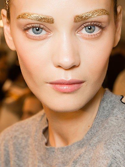 Makeup Runway, Editorial Make-up, Catwalk Makeup, Glitter Eyebrows, High Fashion Makeup, Artist Makeup, Make Up Inspiration, Runway Beauty, Runway Makeup