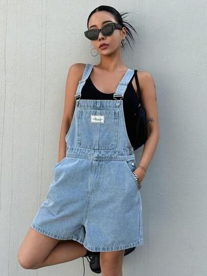 Denim Romper Outfit, Denim Dungaree Shorts, Fashion Empire, Denim Dungaree, Dungarees Shorts, Romper Outfit, Denim Romper, Denim Details, Pose Reference Photo