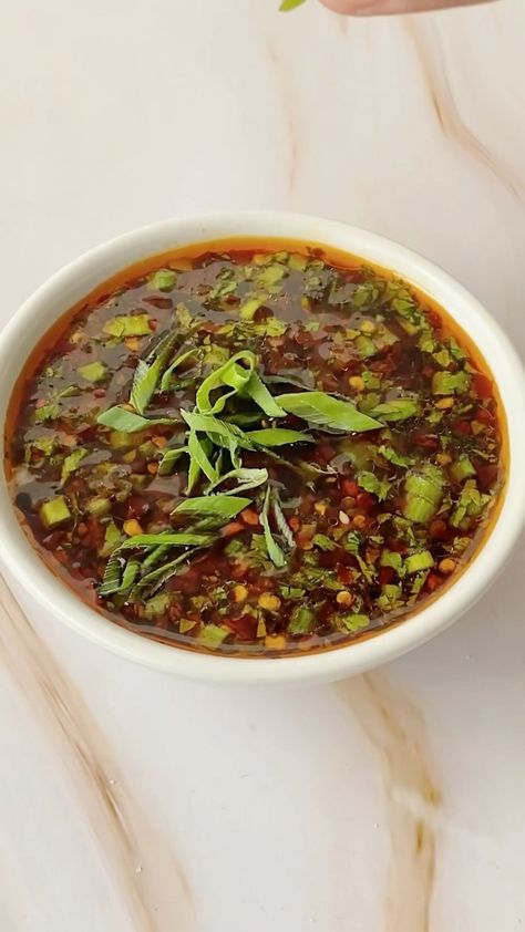 Simran Tandon | Food Blogger’s Instagram video: “Soy Chilli Dipping Sauce 🌶 Quick & Easy dipping sauce that’s perfect for dipping 🥟 momos, dumplings, spring rolls, wontons or Yaki onigiri…” Yaki Onigiri, Dumpling Dipping Sauce, Easy Dipping Sauce, Chinese Menu, Wontons, Spring Rolls, Dipping Sauce, Instagram Video, Dumplings