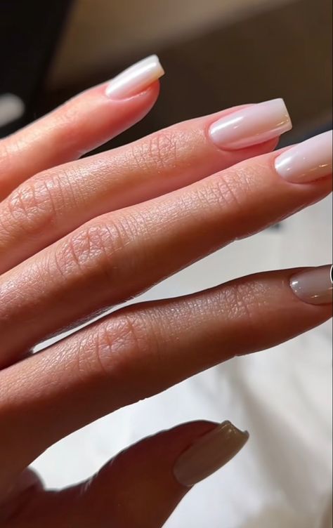 Nails Pearl, Jenner Nails, Kylie Nails, Euphoria Nails, Nail 2023, Kylie Jenner Nails, 2023 Nails, Lilac Nails, Subtle Nails