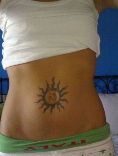 Sun Tattoo Ideas For Women, Tattoo Navel, Sun Tattoo Ideas, Belly Button Tattoos, Lower Belly Tattoos, Belly Button Tattoo, Tattoo Sonne, Lower Stomach Tattoos, Sun Tattoo Small