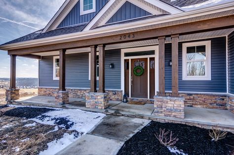 Country Farmhouse Exterior, Vinyl Siding House, Navy Exterior, Farmhouse Exterior Colors, Vinyl Exterior Siding, Outside House Colors, Exterior Siding Colors, Ranch House Remodel, Ranch House Exterior