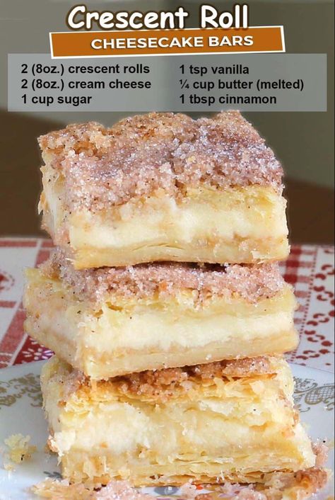 Easy Sopapilla Cheesecake, Sopapilla Cheesecake Bars, Crescent Roll Cheesecake, Sopapilla Cheesecake, Homemade Breads, Cheesecake Bar Recipes, Mexican Dessert Recipes, Dessert Simple, Mexican Dessert