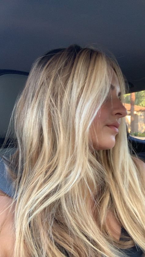 Blonde Hair On Brunettes Summer, Simple Blonde Hair, Stormie Goldsmith Hair, Aussie Blonde Hair, Really Long Curtain Bangs, Summer Honey Blonde, Blonde Beachy Highlights, Highlights On Honey Blonde Hair, Light Honey Blonde Highlights