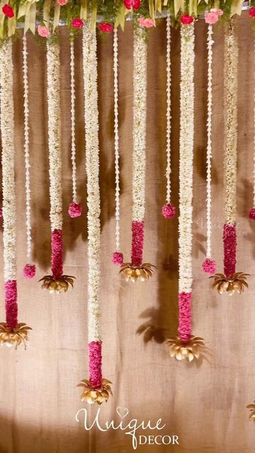 Home Decor Ideas With Flowers, Diwali Floral Decorations, Home Decor For Pooja, Background Flower Decoration For Pooja, Floral Hanging Decor, Latest Ganpati Decoration Ideas, Home Decor For Wedding Indian, Indian House Warming Decoration, House Decoration For Wedding