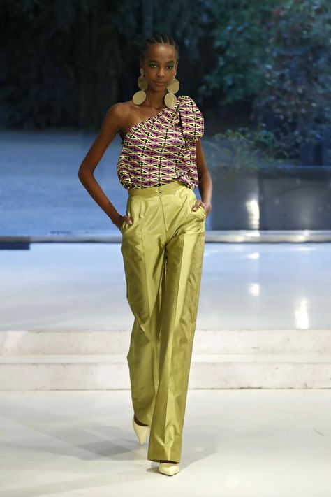 Imane Ayissi Couture Spring Summer 2022 – DOOR11 Colour Combinations Fashion, Classy Winter Outfits, Summer Lookbook, Spring Summer 2022, Black Women Fashion, Suit Fashion, Summer 2022, Couture Collection, Clothes Collection