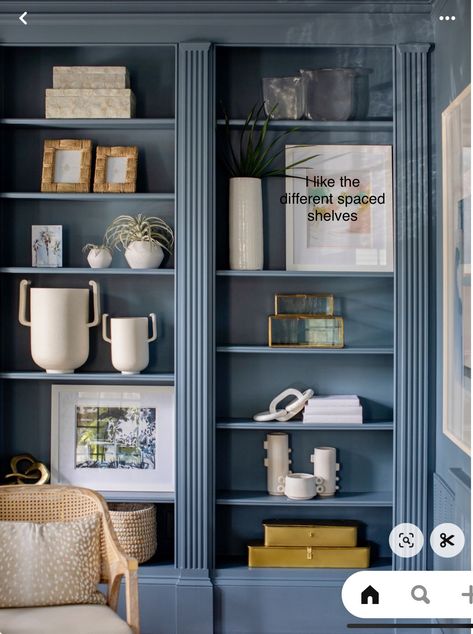 Blue Built In Bookcase, Navy Bookcase, Kitchen Glass Cabinets Display Ideas, Kitchen Glass Cabinets Display, Kitchen Glass Cabinets, Blue Library, Grey Bookshelves, Blue Bookshelves, Glass Cabinets Display