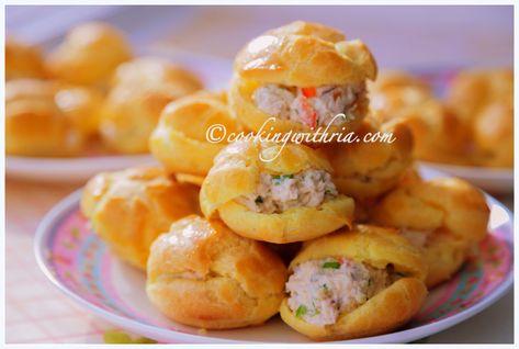 Chicken Puffs, Trinidad Recipes, Trini Food, Caribbean Cuisine, Puff Recipe, Savory Appetizer, Great Appetizers, Caribbean Recipes, Chicken Breast Recipes