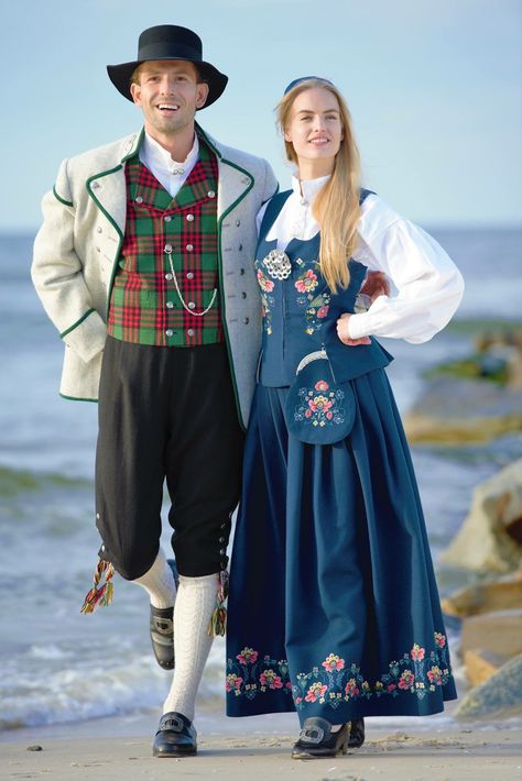 Norway Traditional Norwegian Clothing, Denmark Clothing, Nordic Style Fashion, Norwegian Dress, Nordic Clothing, Norway Fashion, Swedish Dress, Frozen Jr, Norwegian Clothing