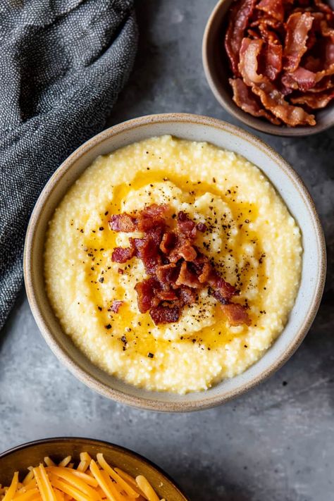 Breakfast Grits Recipe, How To Make Grits, Best Cheese Grits, Grits And Grillades, Sweet Grits, Crockpot Grits, Cooking Grits, Savory Grits, Sausage Grits