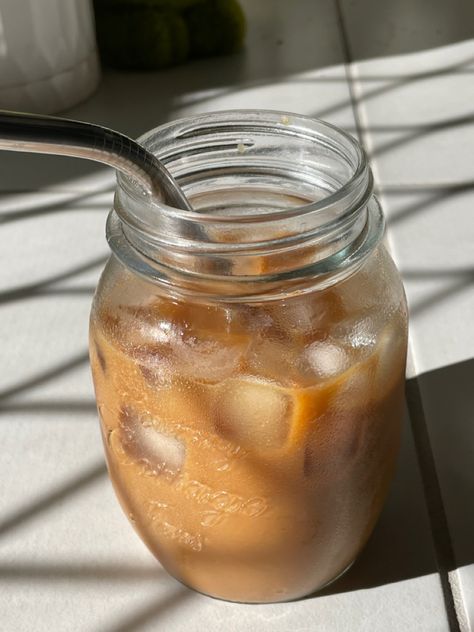 Mason Jar Coffee Aesthetic, Mason Jar Coffee, Libros Aesthetic, Aesthetic Dream, Square Jars, Coffee Aesthetic, Girl Stuff, Coffee Recipes, Mason Jar Mug