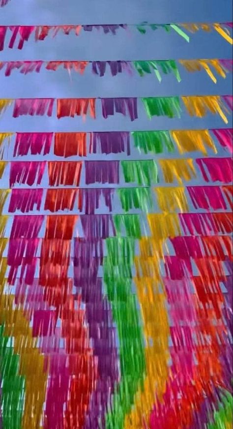 Carnaval Decoration Ideas, Carnaval Party Decoration, Holi Party Decor, Carnaval Theme Party, Mexican Decorations Party, Festival Decorations Outdoor, Color Party Decorations, Photobooth Ideas Creative, Holi Party