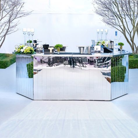 Island Bar Ideas, Event Bar Design, Circular Bar, Mirrored Bar, Cocktail Bar Design, Mirror Bar, Mobile Cocktail Bar, Mobile Bars, Acrylic Bar