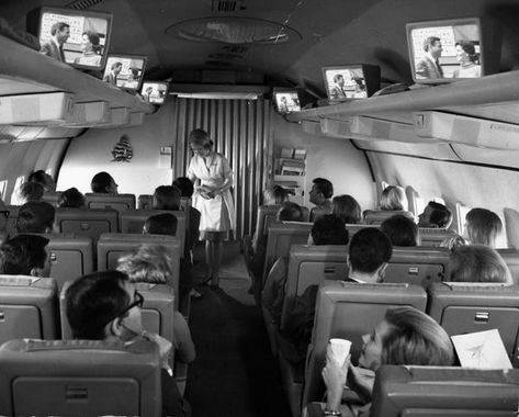 Airline Interiors, Pan American Airlines, Pan American Airways, Luggage Racks, Boeing 707, Aircraft Interiors, International Airlines, Jet Age, Pan Am