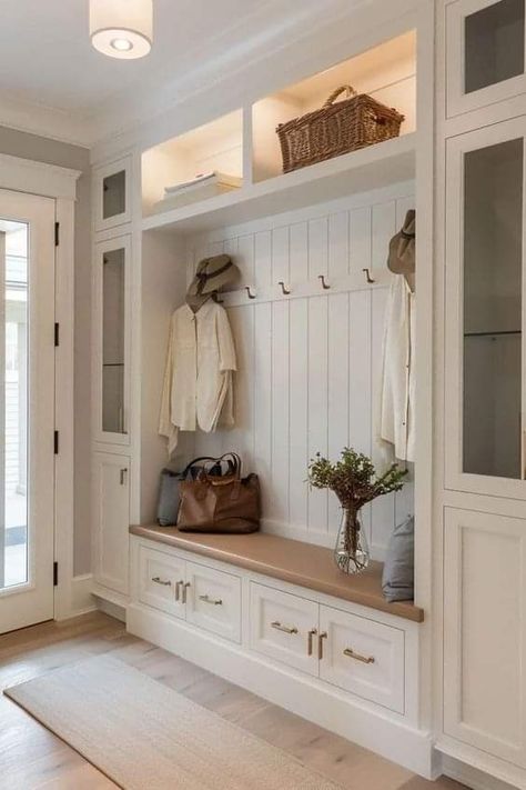 Neutral House Interior Design, Interior Design Items Home Decor, Minimalist House Ideas Interiors, Utah Homes Interior, Home Elevators Design, New Build With Character, Aesthetic Mudroom, Utility And Boot Room Ideas, Country Boot Room Ideas