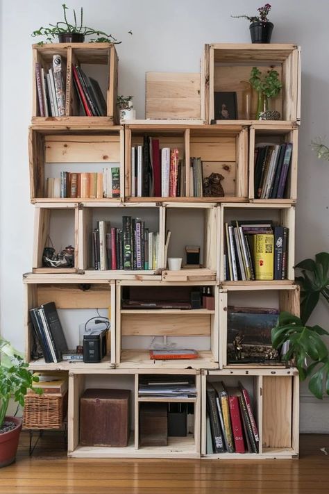 Wood Crate Bookcase, Wooden Milk Crate Ideas, Diy With Crates, Milk Crate Bookshelf, Wooden Crate Bookshelf, Vinyl Stand, Urban Office, Diy Wooden Crate, Crate Bookshelf