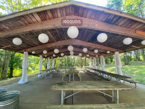 Grad Party Ideas At A Park, Shelter House Wedding Reception, Pavillion Decorations Park, Public Park Wedding Reception, Picnic Shelter Decoration, Park Gazebo Decorating Ideas, Outdoor Park Party Decorations, Park Shelter Decorations, Pavillion Party Decorations Park