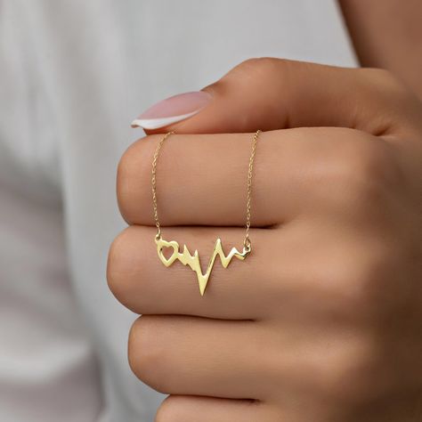 Custom 14K Solid Gold Heartbeat & Heart Necklace: Personalized - Etsy Turkey Jewelry Gold Necklace, Heartbeat Necklace, Necklace With Heart, Necklace Elegant, Love Pendant, Pretty Jewelry, Love Necklace, Jewelry Gold, Pretty Jewellery