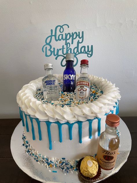 Vodka cake!! 21th Birthday Cake For Men, Drinking Cake Ideas, Liquor Birthday Cake, 21st Birthday Cake For Boyfriend, Birthday Cake 21st Boy, 18th Birthday Cake Men, Men’s 21st Birthday Cake, 21 Bday Cake For Men, Man 21st Birthday Cake