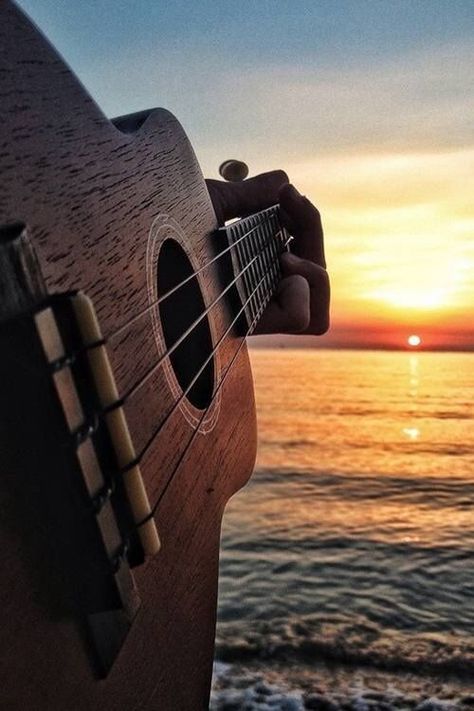 Inspiration... Sunrise Music, 4k Wallpaper Iphone, Guitar Photography, Wind Of Change, Lily Evans, Judas Priest, Foto Art, Ukelele, Music Photography