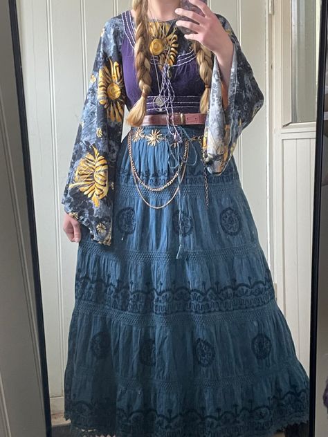 Blue Hippie Outfit, Blue Hippie Aesthetic, Gothic Hippie Aesthetic, Whimsy Outfit, Modern Hippie Outfits, Hippie Outfits Summer, Summer Hippie Outfits, Hippie Outfit Inspo, Maxi Outfits