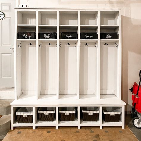 DIY: Locker System/ Cubby System/ Garage Mud Room - Stay at Home ZooKeeper Diy Garage Cubbies, Mid Room Cubbies, Mud Room Cubby Storage Ideas, Diy Lockers Mudroom, Diy Kids Cubby, Mud Room Locker, Diy Cubby Storage, Big Family Organization, Cubby Diy