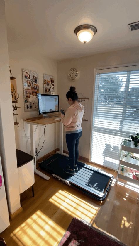 Living Room With Treadmill, Treadmill In Living Room Ideas, Retro Living Room Decor, Home Treadmill, Garage Studio, Home Gym Decor, Retro Living Rooms, Funky Decor, London Apartment