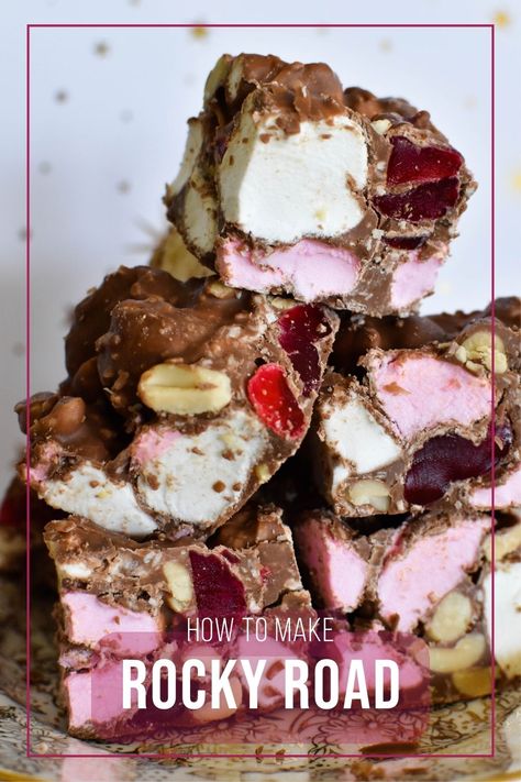 Rocky Road Recipe Best Rocky Road Recipe, Gluten Free Rocky Road, Easy Rocky Road Recipe, Fudge Christmas, Australian Recipes, Slice Recipes, Marshmallow Desserts, Rocky Road Recipe, Lolly Cake