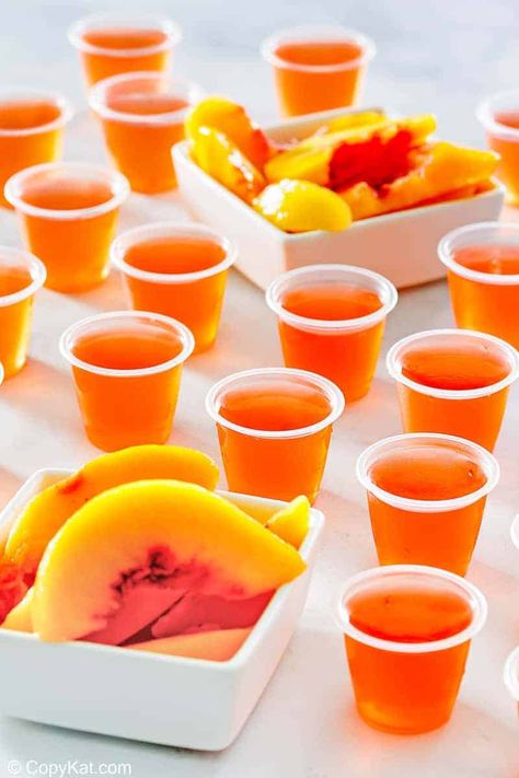 Peach Schnapps Jello Shots, Summer Jello Shot Recipes, Peach Jello Shots, Strawberry Margarita Jello Shots, Mcdonalds Sweet Tea, Best Jello Shots, Jello Pudding Shots, Peach Jello, Jello Flavors