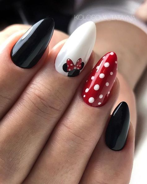 Disney Nails Acrylic, Disneyland Nails, Disney Nail Designs, Kutek Disney, Mickey Mouse Nails, Disney Inspired Nails, Disney Acrylic Nails, Minnie Mouse Nails, Mickey Nails